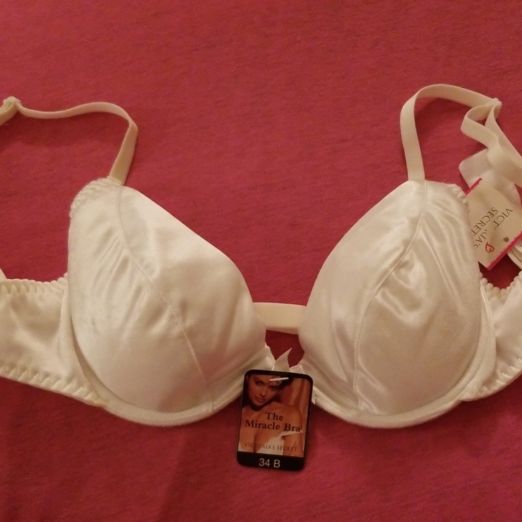 Miracle Bra By Vs Nwt